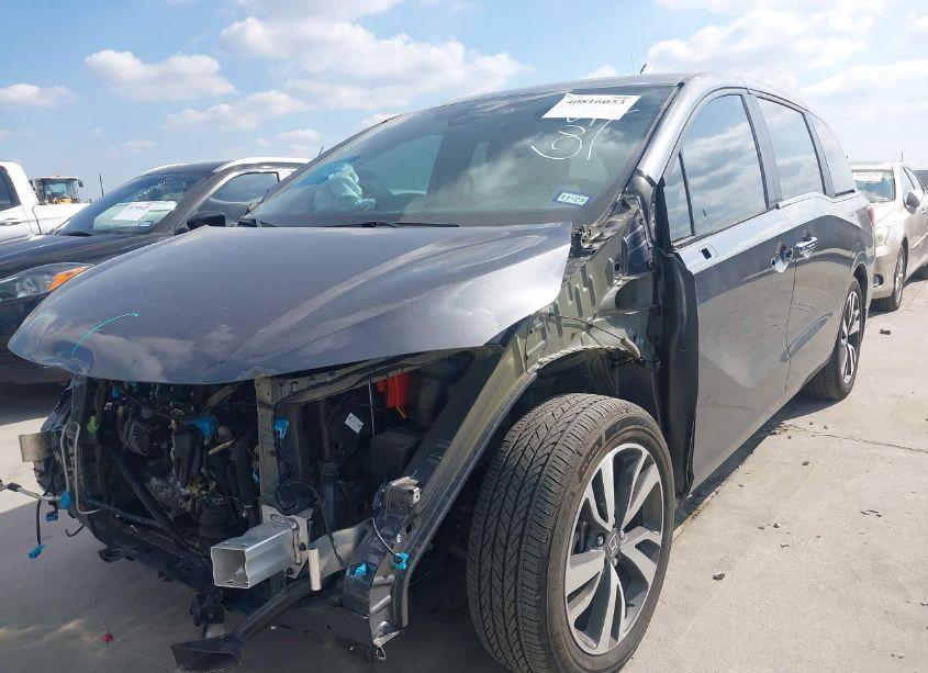 Photo 18 of 2024 Honda Odyssey TOURING (VIN 5FNRL6H81RB016315)