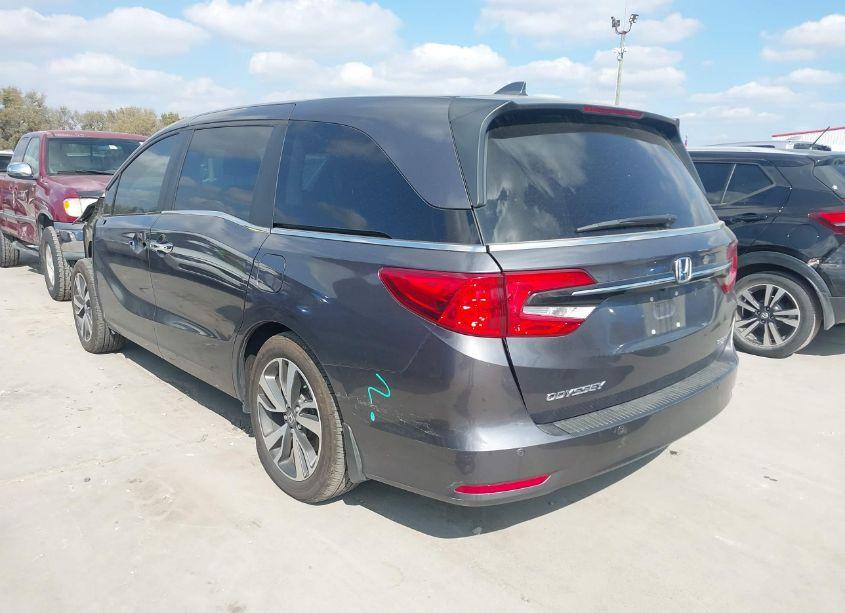 Photo 3 of 2024 Honda Odyssey TOURING (VIN 5FNRL6H81RB016315)