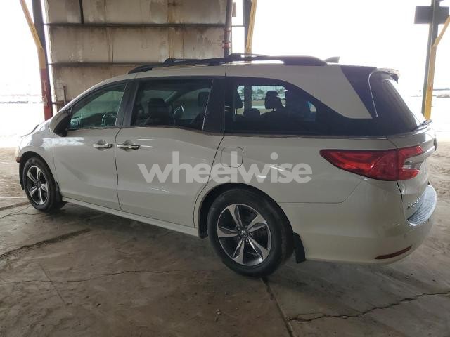 2018 HONDA ODYSSEY TOURING (VIN 5FNRL6H82JB028347) main photo