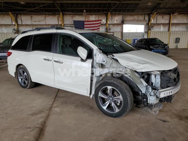 Photo 11 of 2018 HONDA ODYSSEY TOURING (VIN 5FNRL6H82JB028347)
