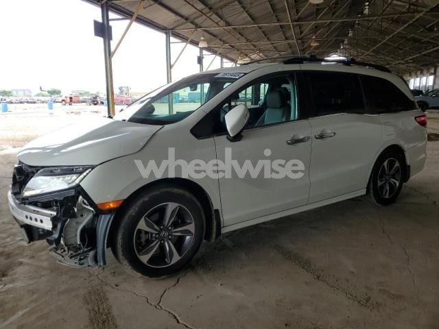 Photo 7 of 2018 HONDA ODYSSEY TOURING (VIN 5FNRL6H82JB028347)