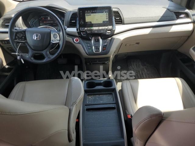 Photo 13 of 2018 HONDA ODYSSEY TOURING (VIN 5FNRL6H82JB037551)