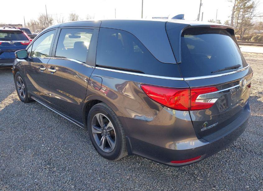 Photo 3 of 2019 Honda Odyssey TOURING (VIN 5FNRL6H82KB007841)