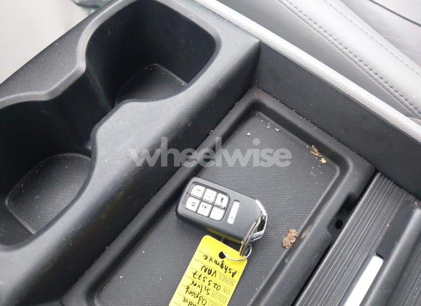 Photo 11 of 2021 Honda Odyssey TOURING (VIN 5FNRL6H82MB023377)