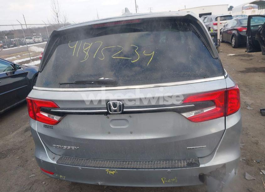 Photo 17 of 2021 Honda Odyssey TOURING (VIN 5FNRL6H82MB023377)