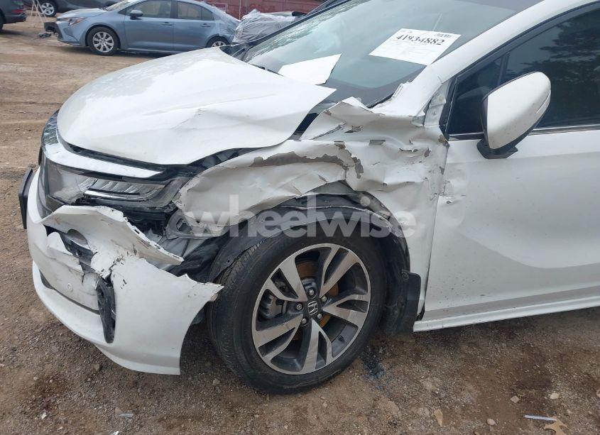 Photo 6 of 2021 Honda Odyssey TOURING (VIN 5FNRL6H82MB024271)