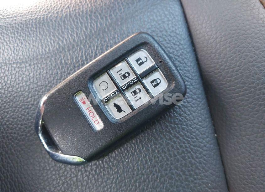 Photo 11 of 2024 Honda Odyssey TOURING (VIN 5FNRL6H82RB027601)