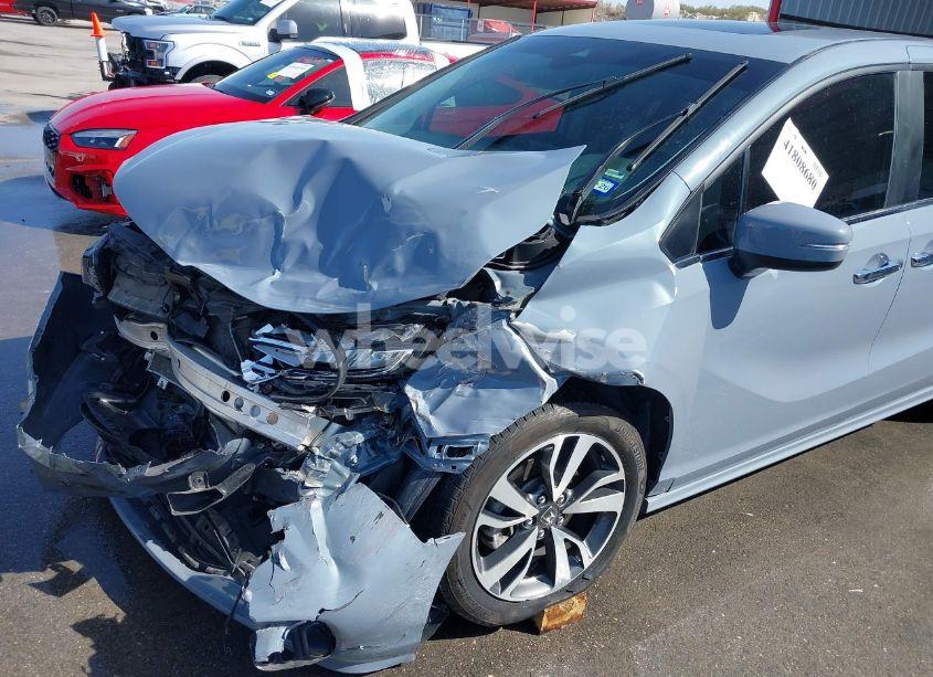 Photo 18 of 2024 Honda Odyssey TOURING (VIN 5FNRL6H82RB027601)