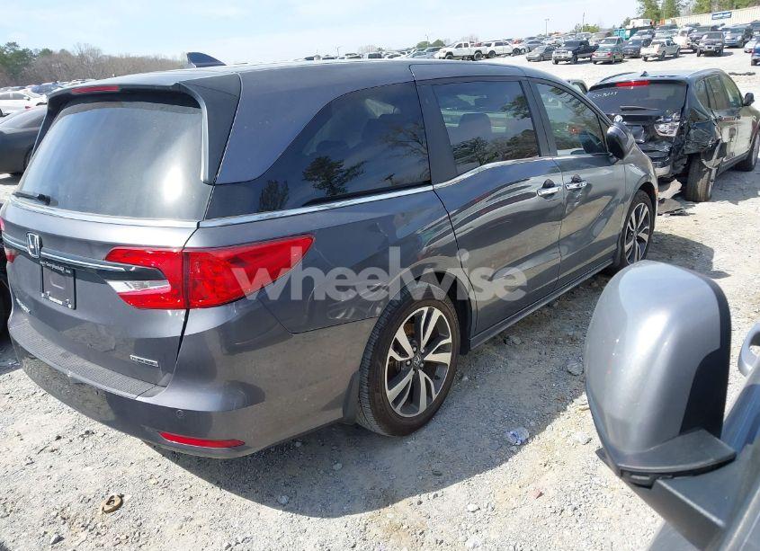 Photo 4 of 2024 Honda Odyssey TOURING (VIN 5FNRL6H82RB031695)