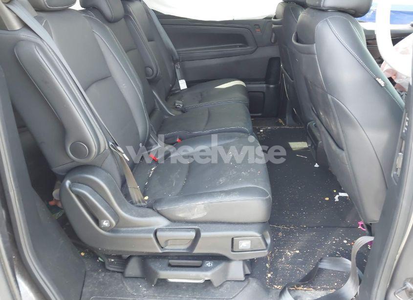 Photo 8 of 2024 Honda Odyssey TOURING (VIN 5FNRL6H82RB031695)