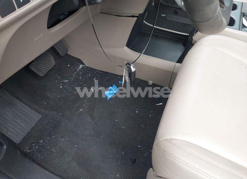 Photo 11 of 2024 Honda Odyssey TOURING (VIN 5FNRL6H82RB037738)