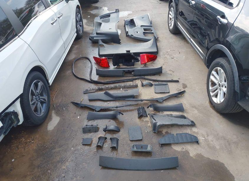 Photo 12 of 2018 Honda Odyssey TOURING (VIN 5FNRL6H83JB013808)