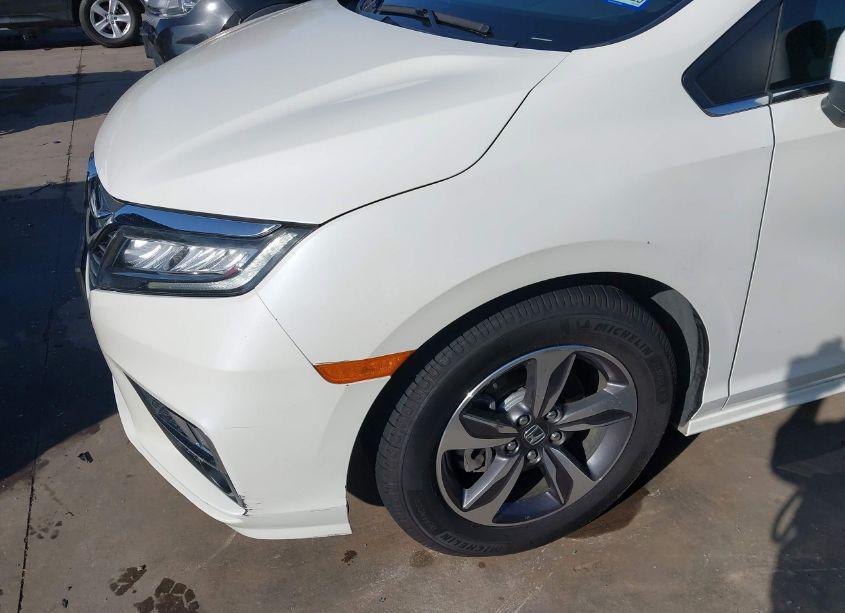 Photo 20 of 2018 Honda Odyssey TOURING (VIN 5FNRL6H83JB013808)