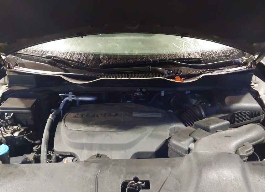 Photo 10 of 2018 Honda Odyssey TOURING (VIN 5FNRL6H83JB038823)