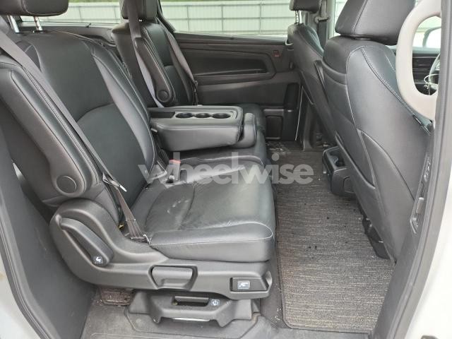Photo 7 of 2021 HONDA ODYSSEY TOURING (VIN 5FNRL6H83MB007639)