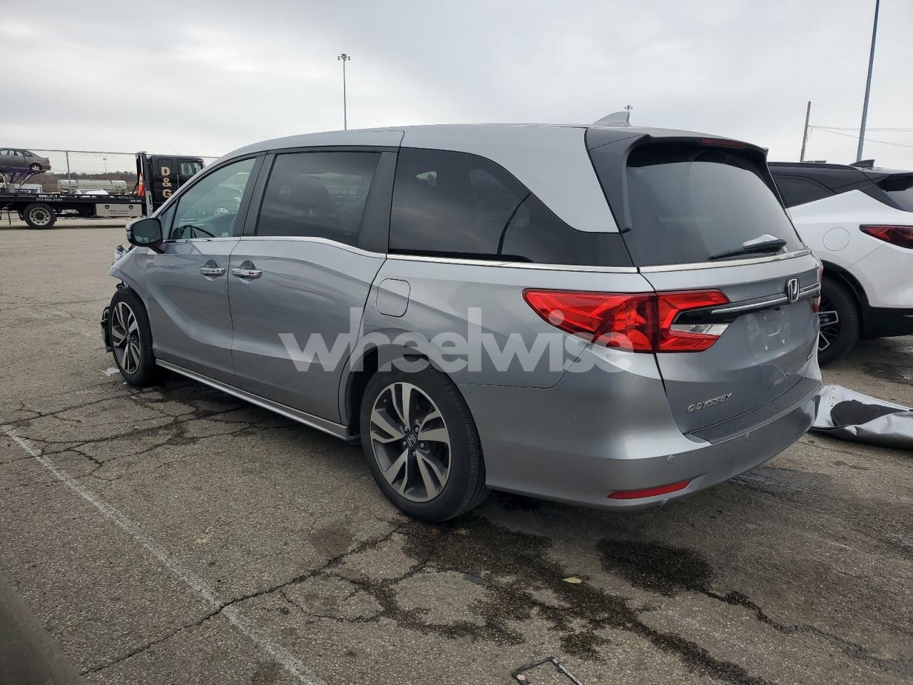 Photo 2 of 2023 HONDA ODYSSEY TOURING (VIN 5FNRL6H83PB000372)
