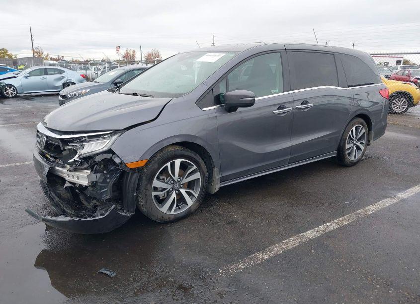 Photo 2 of 2023 Honda Odyssey TOURING (VIN 5FNRL6H83PB053587)