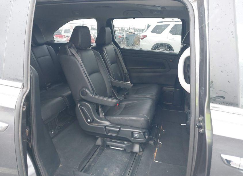 Photo 8 of 2023 Honda Odyssey TOURING (VIN 5FNRL6H83PB053587)
