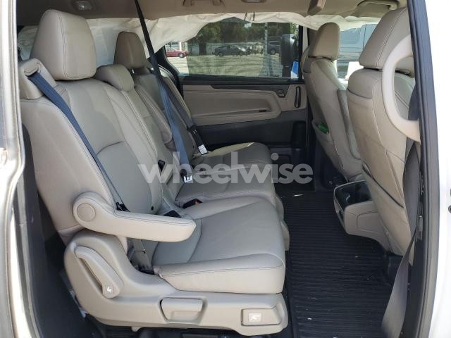 Photo 10 of 2024 HONDA ODYSSEY TOURING (VIN 5FNRL6H83RB009138)