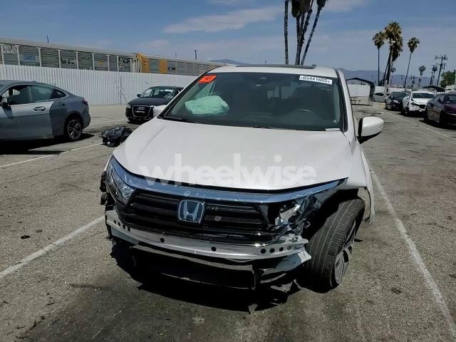 Photo 3 of 2024 HONDA ODYSSEY TOURING (VIN 5FNRL6H83RB009138)