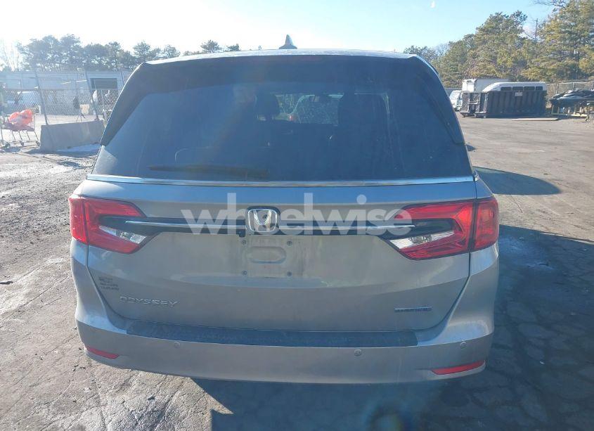 Photo 16 of 2024 Honda Odyssey TOURING (VIN 5FNRL6H83RB018714)