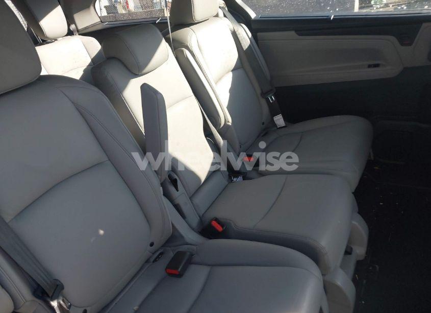 Photo 8 of 2024 Honda Odyssey TOURING (VIN 5FNRL6H83RB018714)
