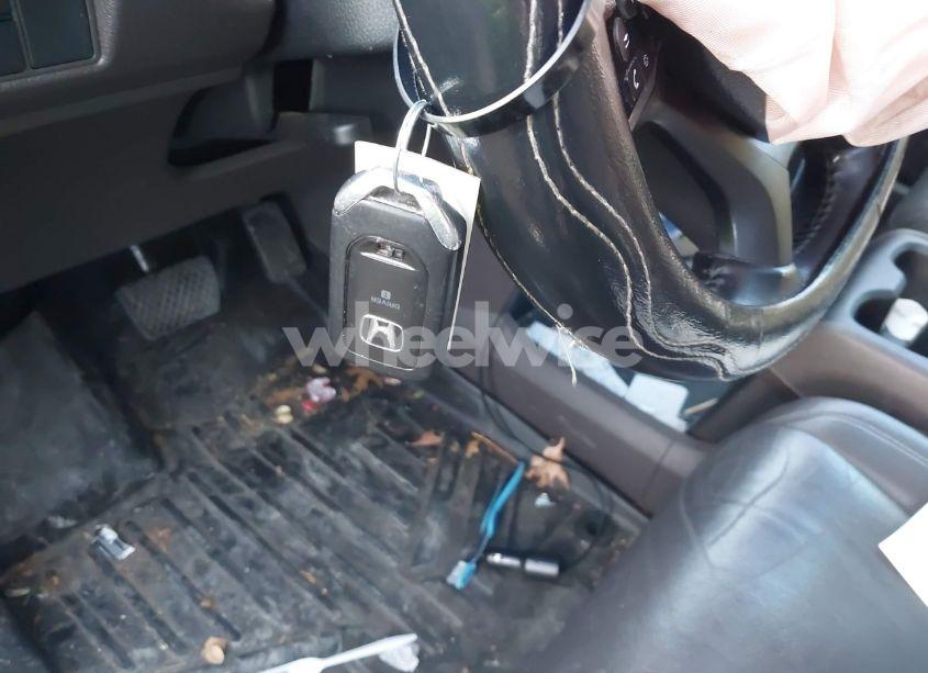 Photo 11 of 2018 Honda Odyssey TOURING (VIN 5FNRL6H84JB028883)