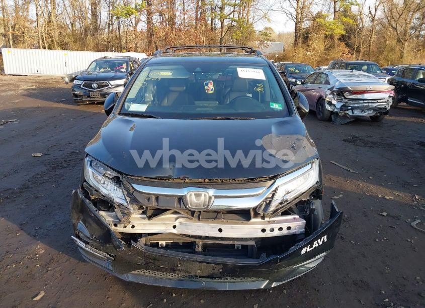 Photo 12 of 2018 Honda Odyssey TOURING (VIN 5FNRL6H84JB028883)