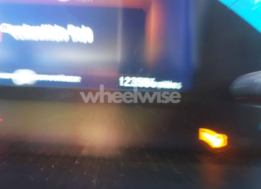 Photo 15 of 2018 Honda Odyssey TOURING (VIN 5FNRL6H84JB028883)