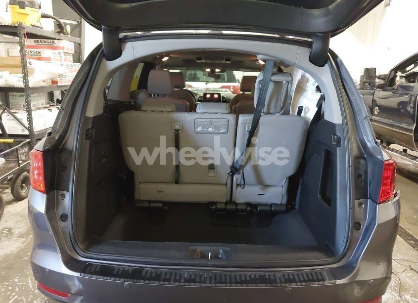 Photo 17 of 2018 Honda Odyssey TOURING (VIN 5FNRL6H84JB041309)