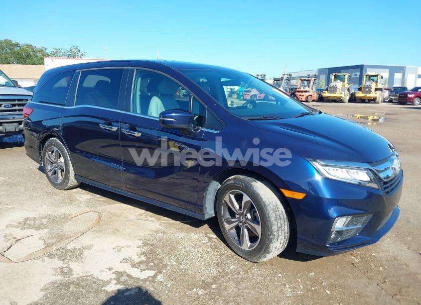 2019 Honda Odyssey TOURING (VIN 5FNRL6H84KB069984) main photo