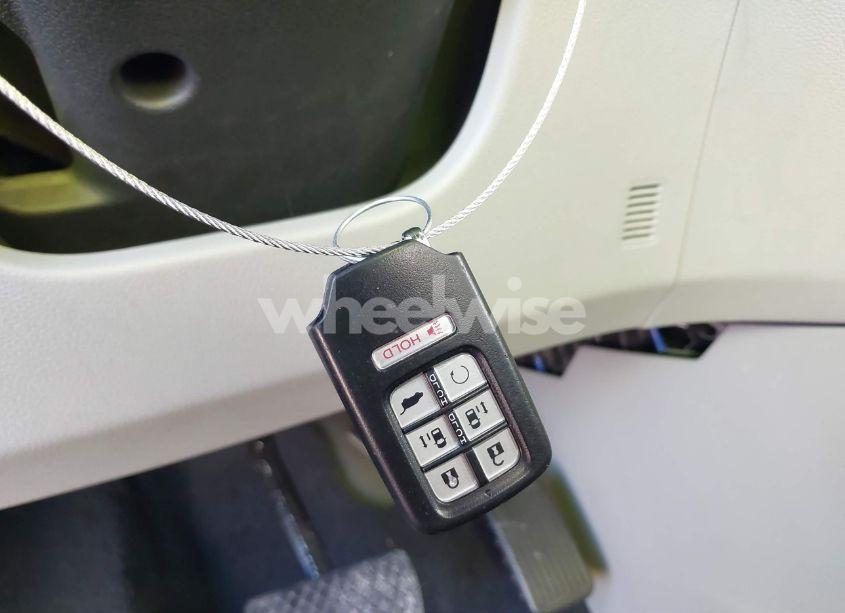 Photo 11 of 2019 Honda Odyssey TOURING (VIN 5FNRL6H84KB069984)