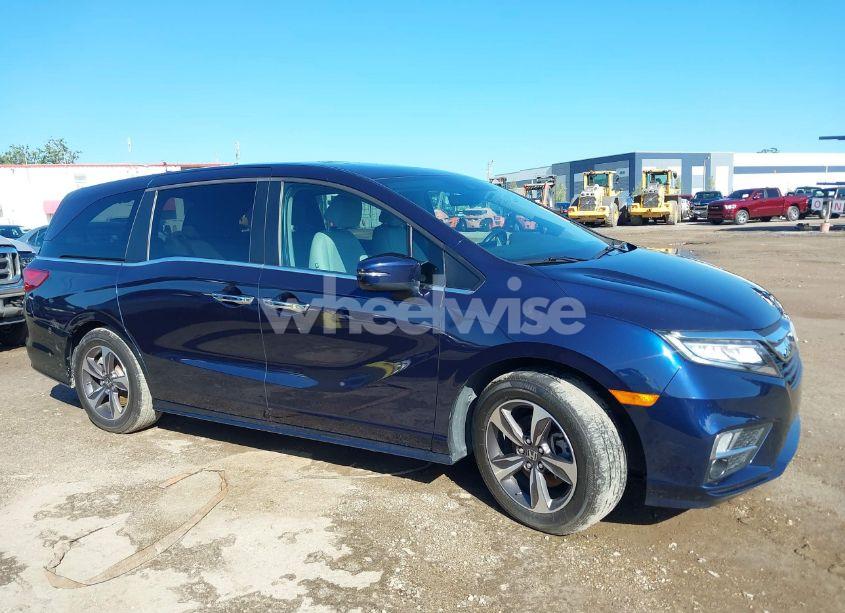 Photo 13 of 2019 Honda Odyssey TOURING (VIN 5FNRL6H84KB069984)