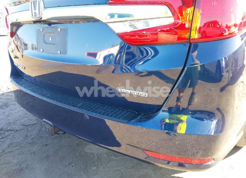 Photo 21 of 2019 Honda Odyssey TOURING (VIN 5FNRL6H84KB069984)