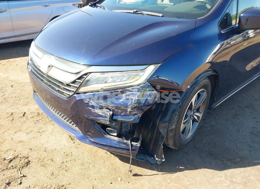 Photo 6 of 2019 Honda Odyssey TOURING (VIN 5FNRL6H84KB069984)