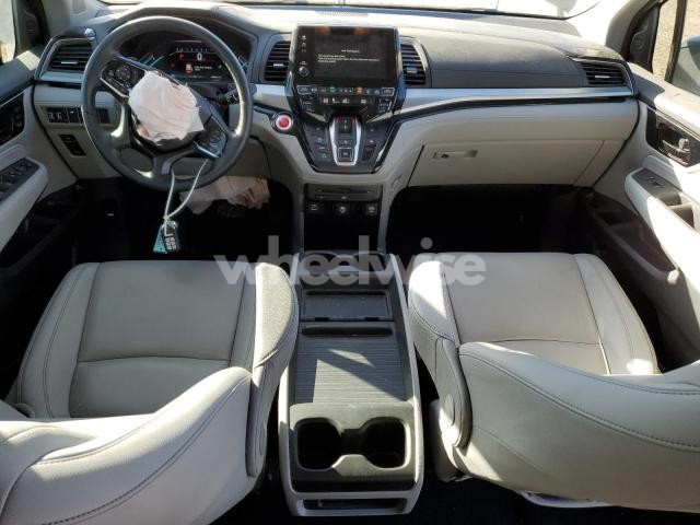 Photo 14 of 2024 HONDA ODYSSEY TOURING (VIN 5FNRL6H85RB051391)