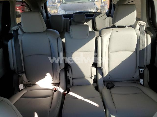 Photo 8 of 2024 HONDA ODYSSEY TOURING (VIN 5FNRL6H85RB051391)