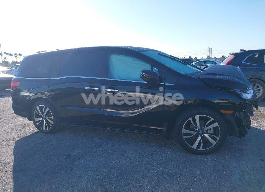 Photo 13 of 2024 Honda Odyssey TOURING (VIN 5FNRL6H85RB060091)