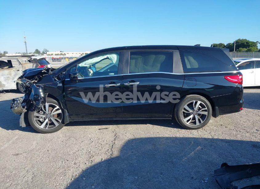 Photo 14 of 2024 Honda Odyssey TOURING (VIN 5FNRL6H85RB060091)