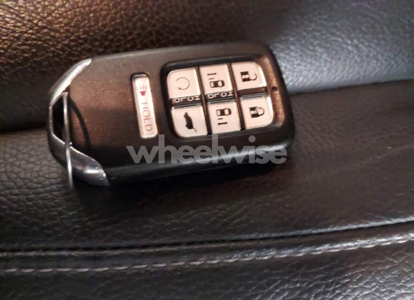 Photo 11 of 2021 Honda Odyssey TOURING (VIN 5FNRL6H86MB026038)