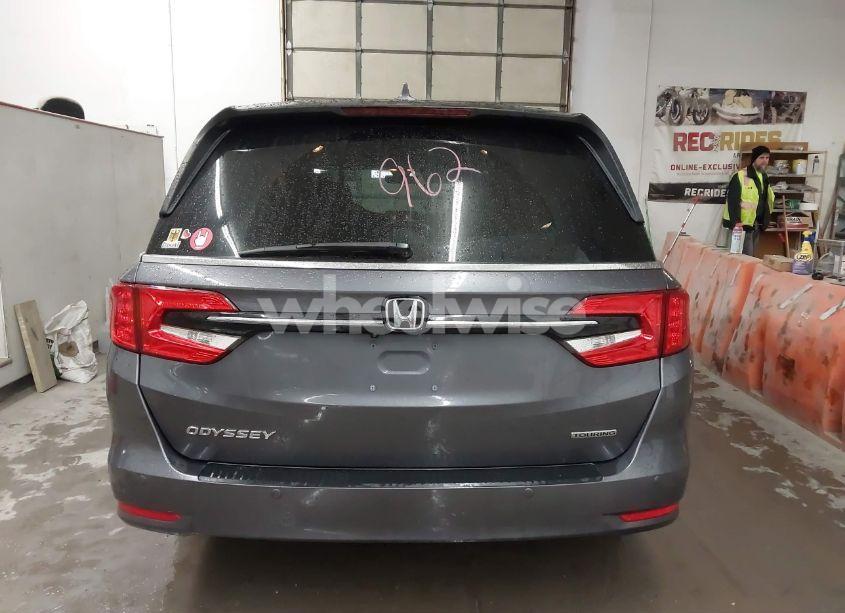 Photo 16 of 2021 Honda Odyssey TOURING (VIN 5FNRL6H86MB026038)