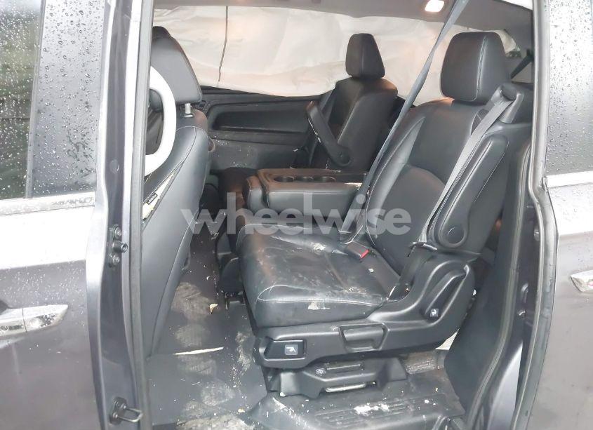 Photo 8 of 2021 Honda Odyssey TOURING (VIN 5FNRL6H86MB026038)