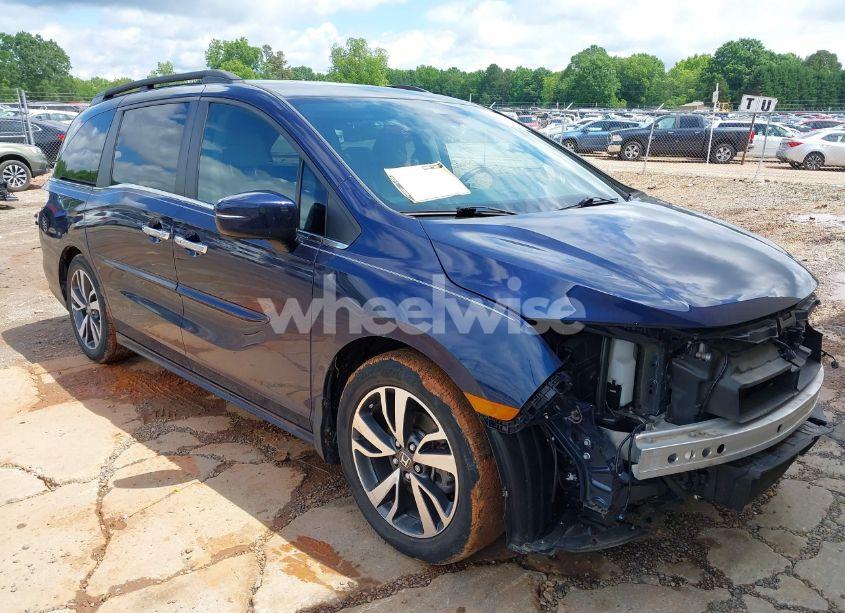 2022 Honda Odyssey TOURING (VIN 5FNRL6H86NB004865) main photo