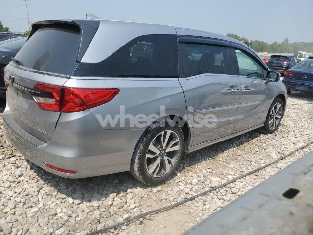 Photo 3 of 2024 HONDA ODYSSEY TOURING (VIN 5FNRL6H86RB014883)