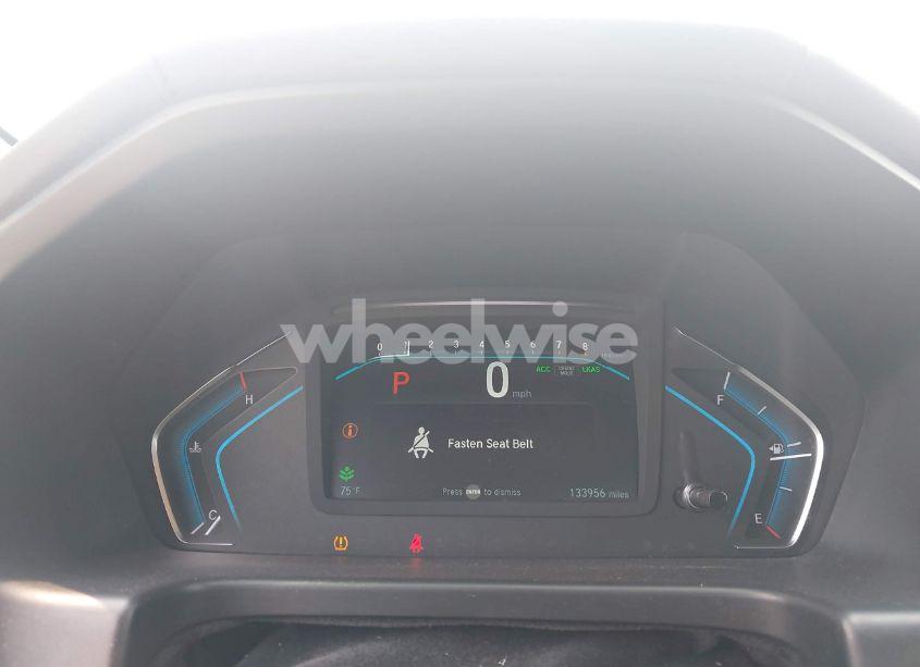 Photo 7 of 2018 Honda Odyssey TOURING (VIN 5FNRL6H87JB005100)
