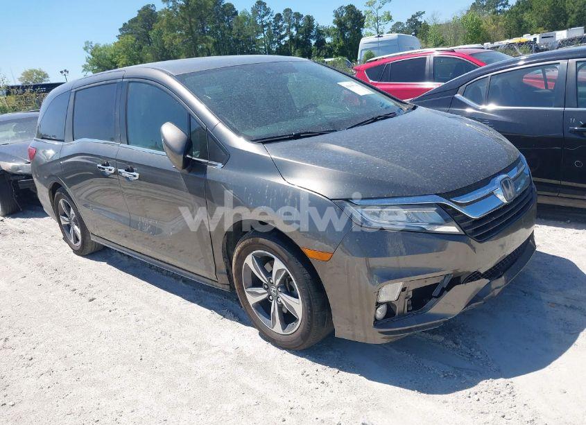2020 Honda Odyssey TOURING (VIN 5FNRL6H87LB002202) main photo