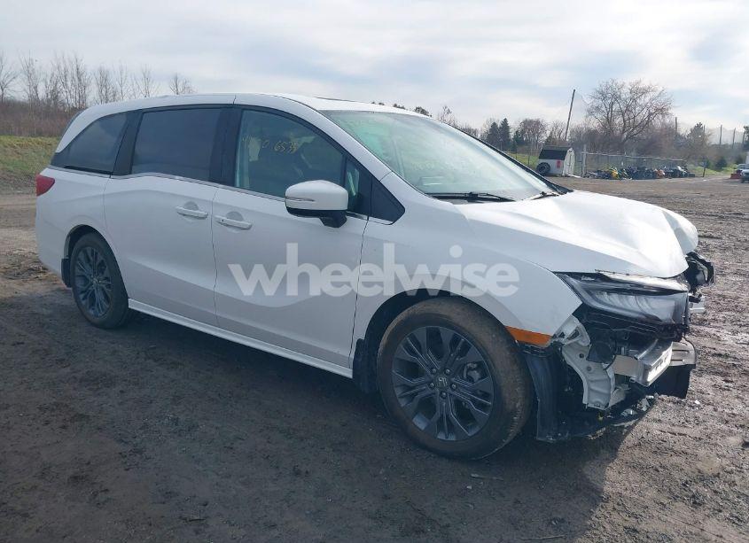 2025 Honda Odyssey TOURING (VIN 5FNRL6H87SB012646) main photo