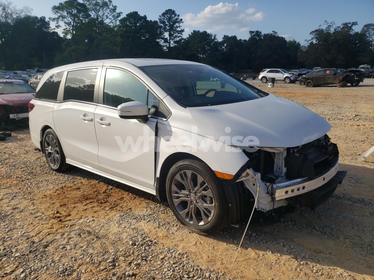 Photo 4 of 2025 HONDA ODYSSEY TOURING (VIN 5FNRL6H87SB050927)