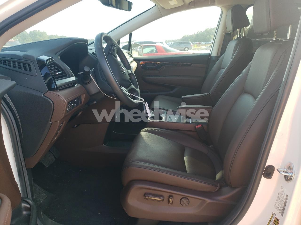 Photo 7 of 2025 HONDA ODYSSEY TOURING (VIN 5FNRL6H87SB050927)
