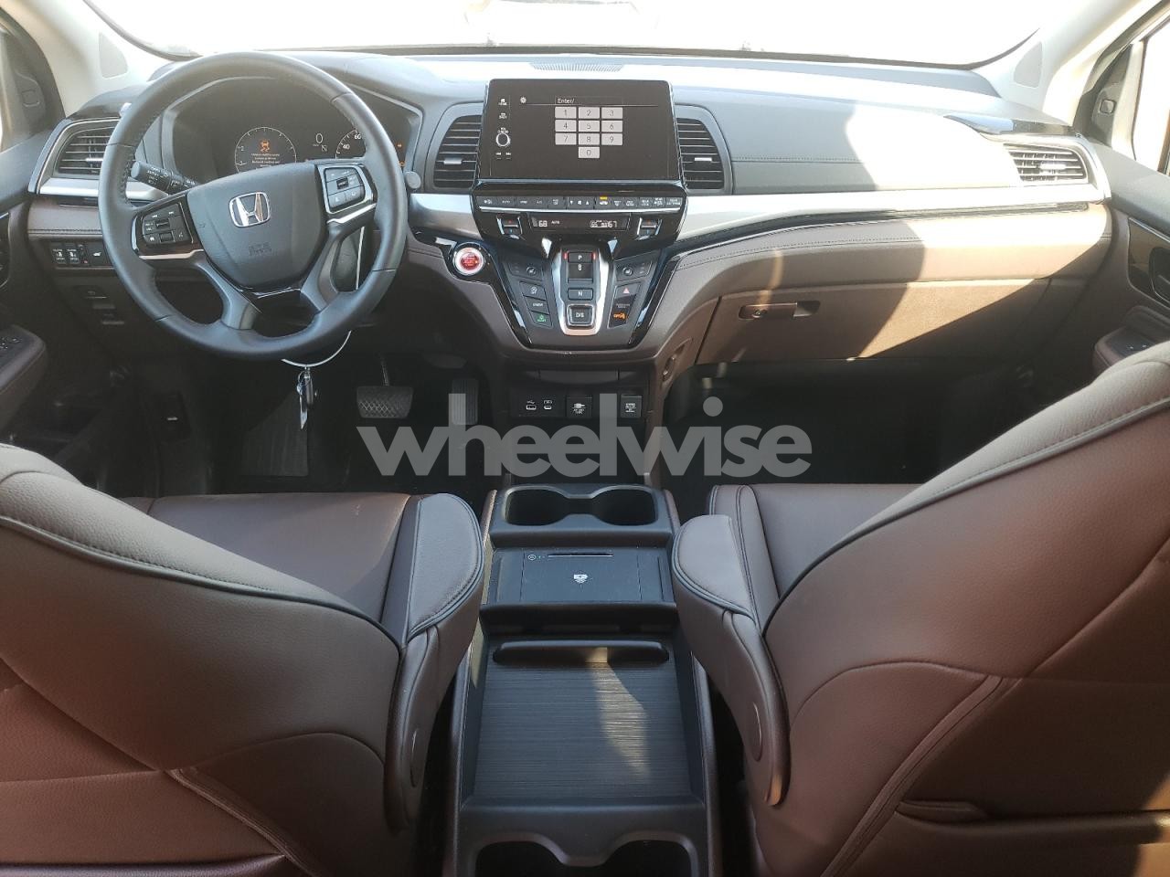 Photo 8 of 2025 HONDA ODYSSEY TOURING (VIN 5FNRL6H87SB050927)